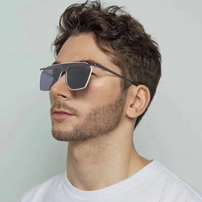 New Stylish luxurious Gun Frame Black Lens UV-400 Celebrity Mens Sunglasses