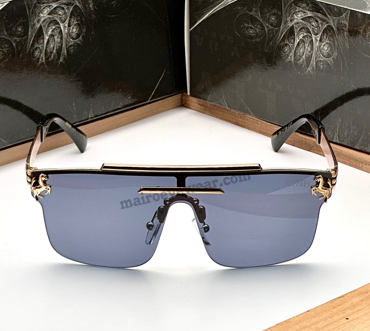 New fashion trendy one piece vintage big square frame Gold Black oversized Unisex Fashion sunglasses