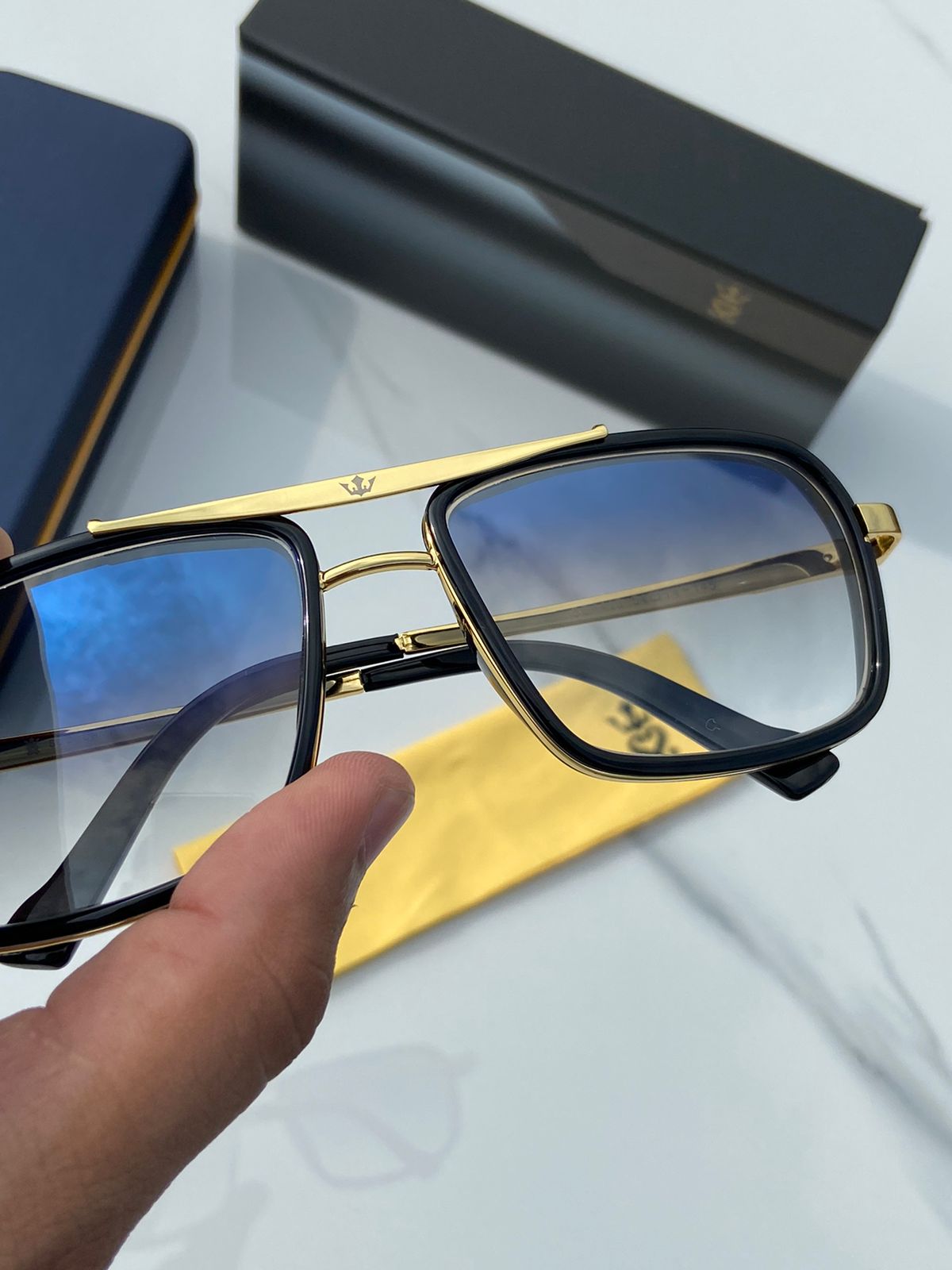 Suocchi 4413 Gold Gradient Blue UV-400 Square Fashion Sunglasses
